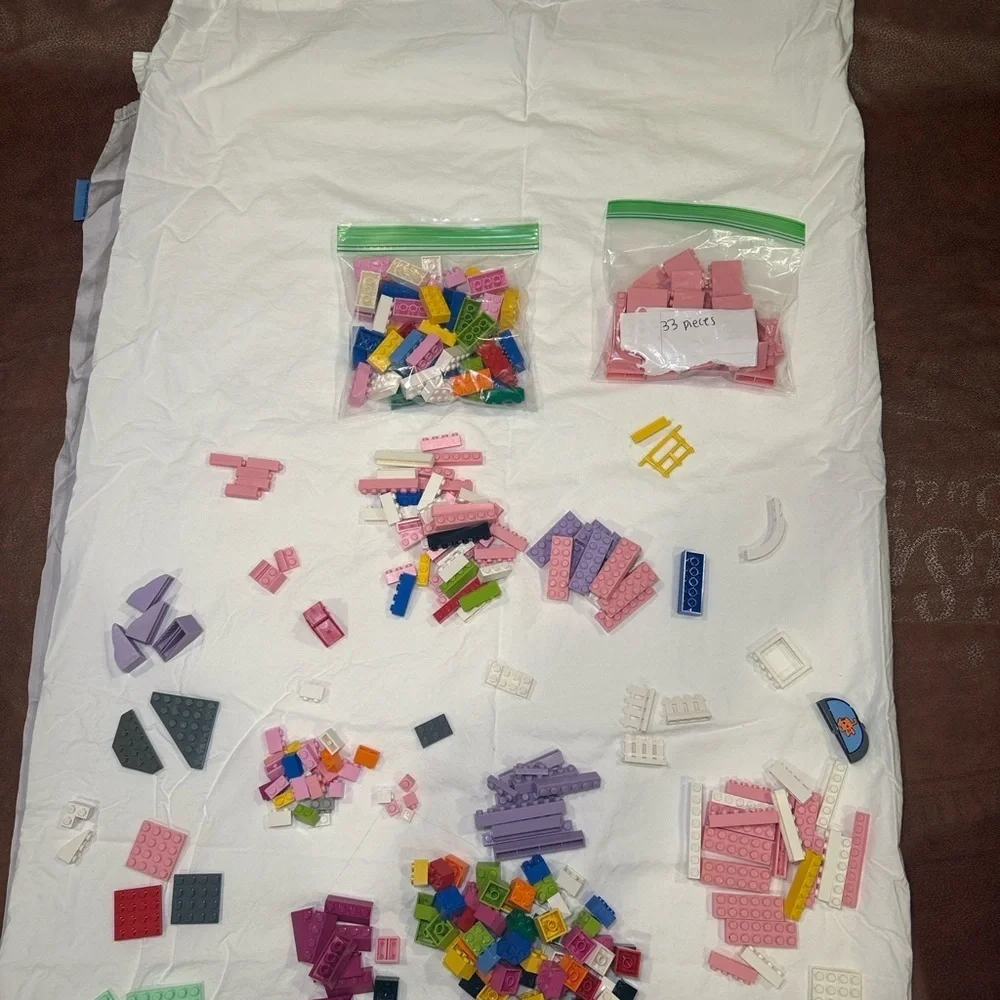 Lego Girls Mixed Set of Lego Bricks 2.12lbs with Storage Box EUC